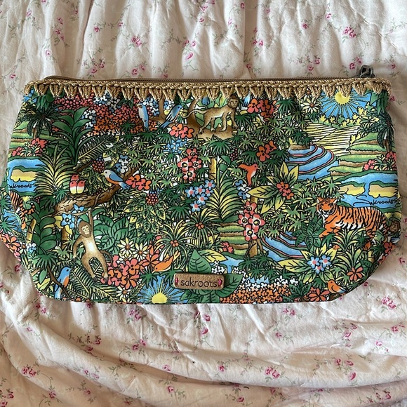 Sakroots Cosmetic Bag Bali Wana Animal Rain Forest Jungle Green Essentials Large - Picture 1 of 10